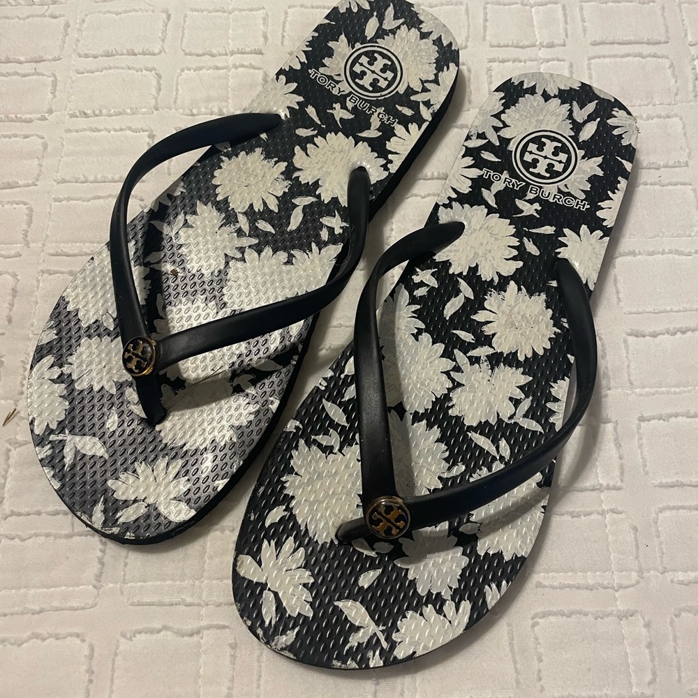 Tory Burch Rubber Flip Flops (Size 9)